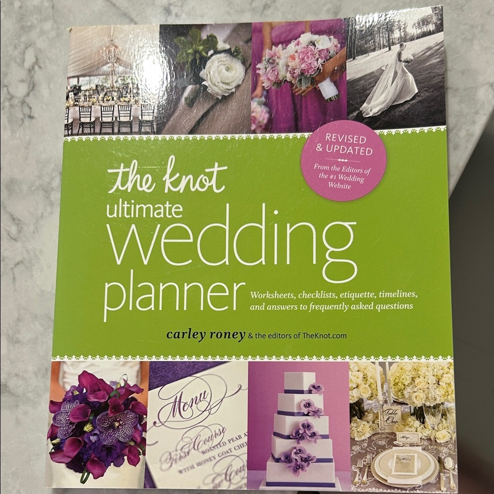 The Knot Ultimate Wedding Planner Book
